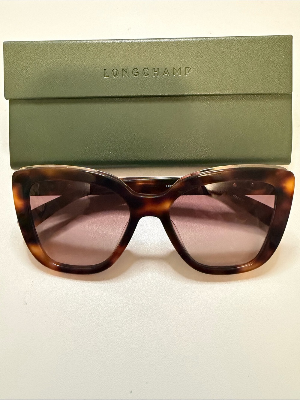 Longchamp Tortoiseshell Cat-Eye Sunglasses with Brown Gradient Lenses